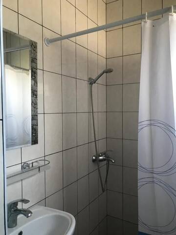 Улучшенный трехместный номер в Гостевом доме Guest House Zelenyi Dvorik